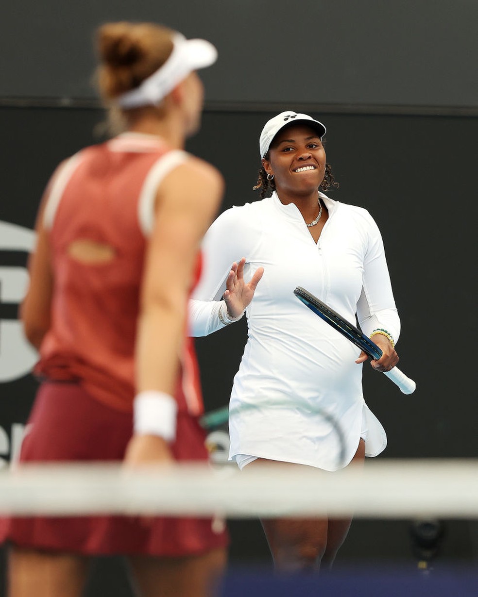 Bia Haddad e Taylor Townsend no torneio de Adelaide em janeiro — Foto: Sarah Reed/Getty Images