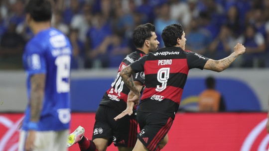 Análise: Flamengo corrige rota com Pedro e Paquetá e ganha confiança
