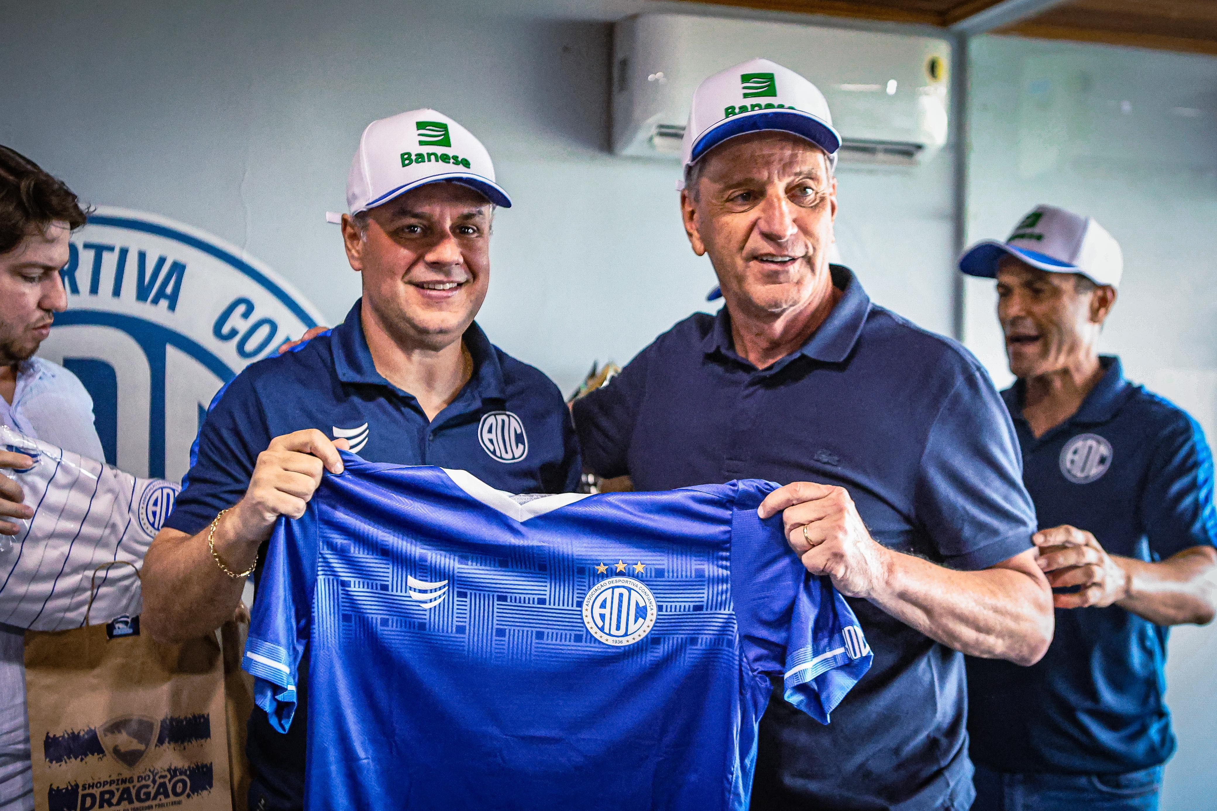 LEMBRA DELE? Ex-presidente do Flamengo faz proposta por SAF do Confiança