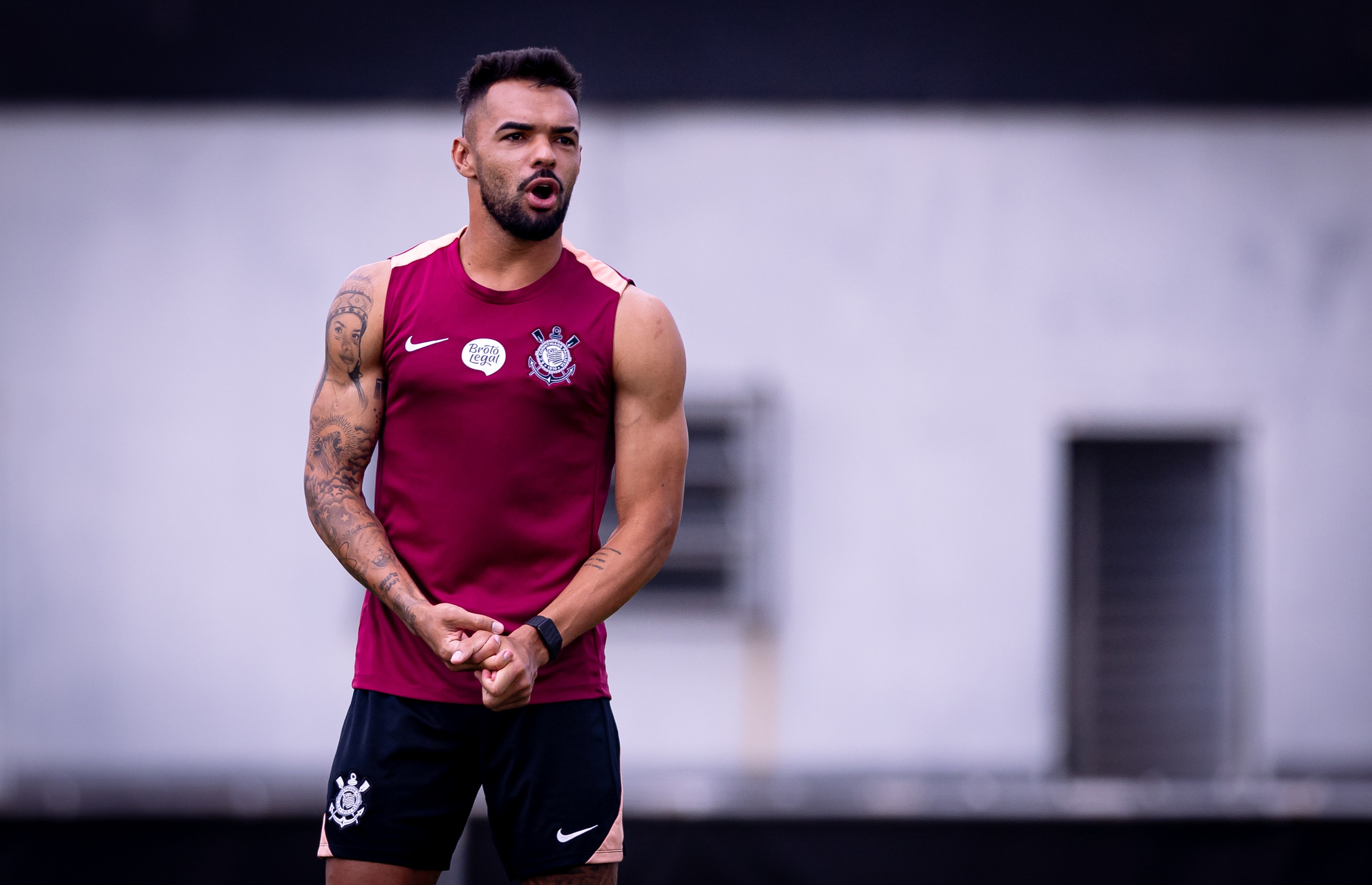 Raniele, do Corinthians, sofre lesão no joelho e passará por cirurgia