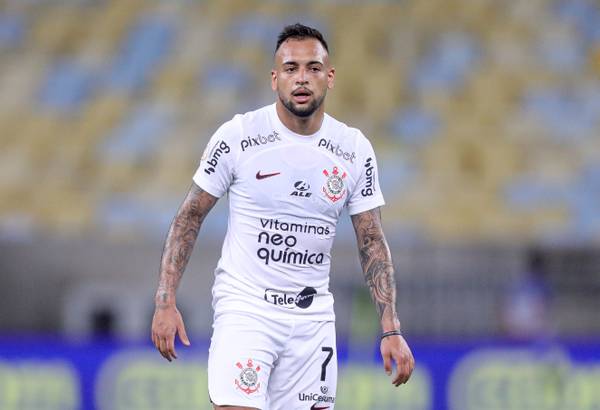 Maycon ganha protagonismo no Corinthians de Mano e volta ao time precisando ser solução
