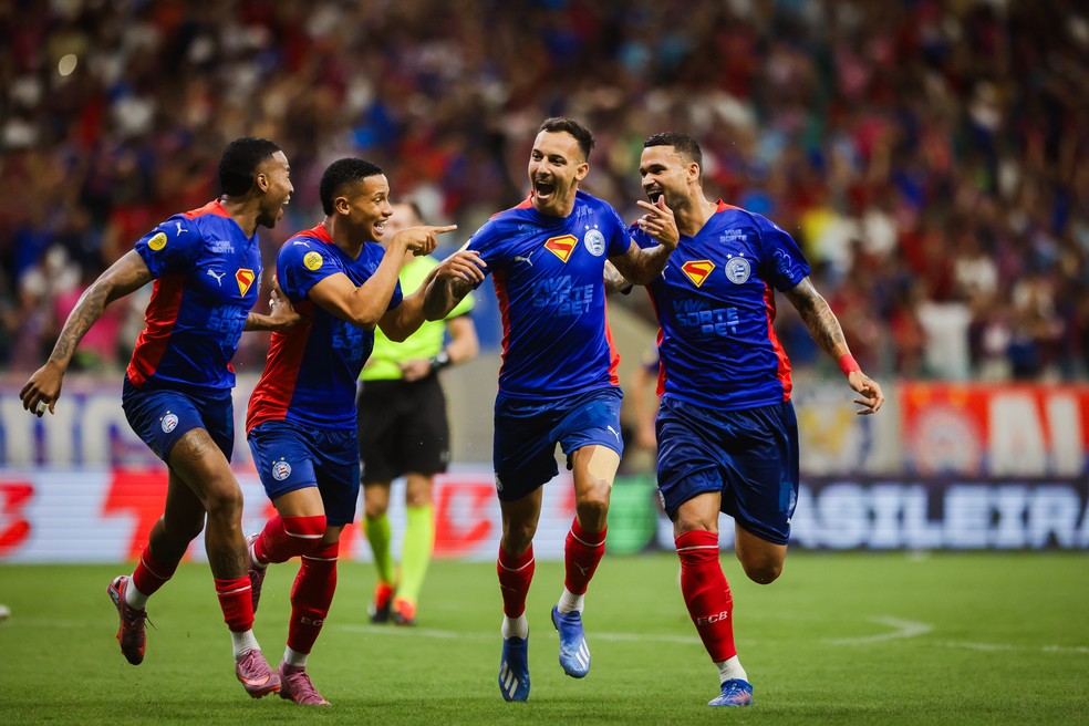 Jogadores do Bahia comemoram gol de Iago contra o Grêmio — Foto: Letícia Martins / EC Bahia