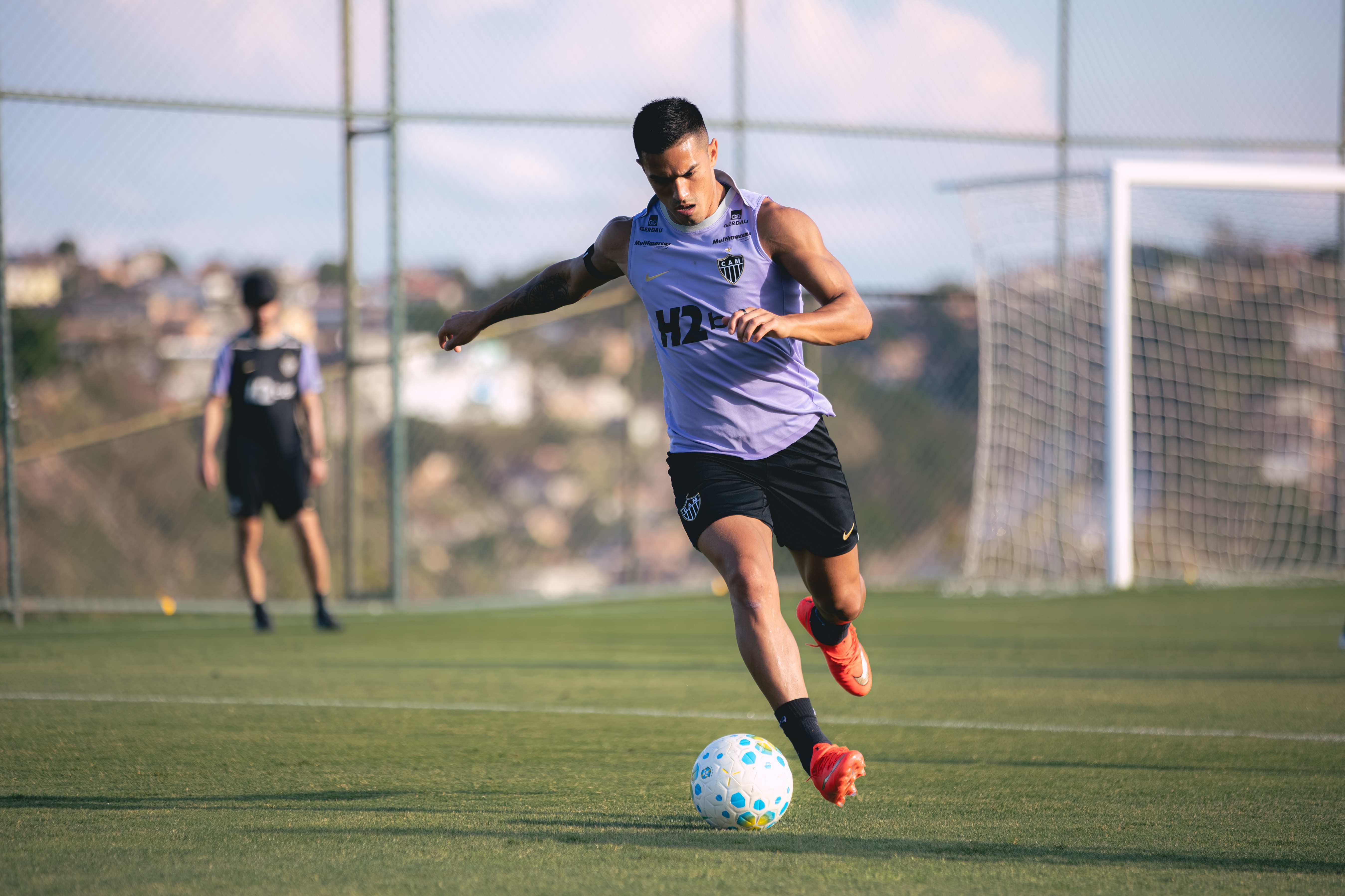 Cuello mira vaga na seleção e conta bastidor da Copa no Atlético-MG: "Quase quebramos tudo"