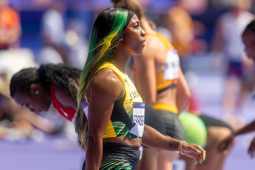 Acka エーシーケーエー アメスリフリンジトップス　sheller hyeon Jamaicana tricampeã olímpica sente lesão e desiste dos 100m em