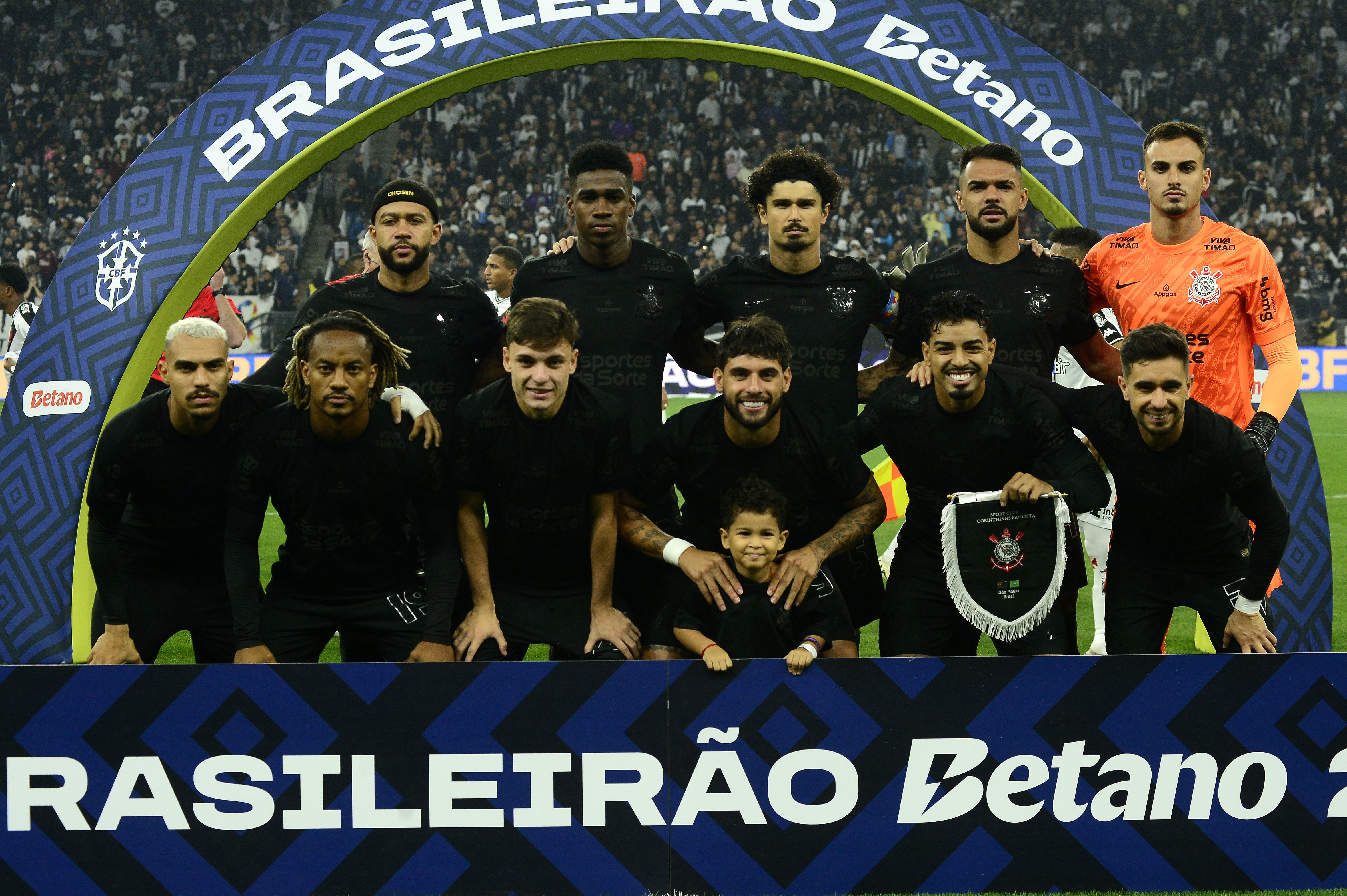 Memphis lidera vitória do Corinthians sobre o Vasco: dê suas notas de atuação