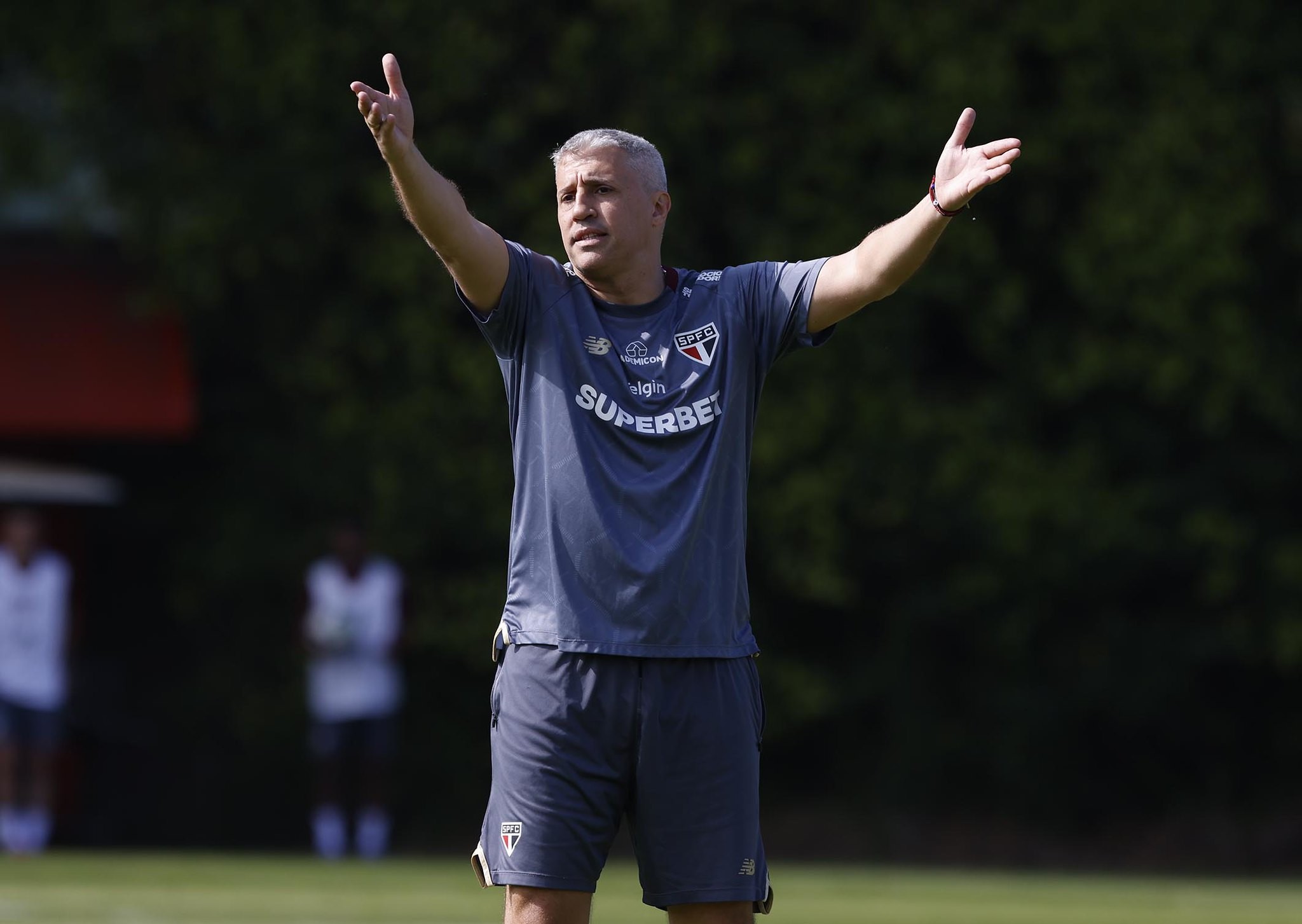 São Paulo se reinventa durante pausa: novas estratégias e retornos de jogadores