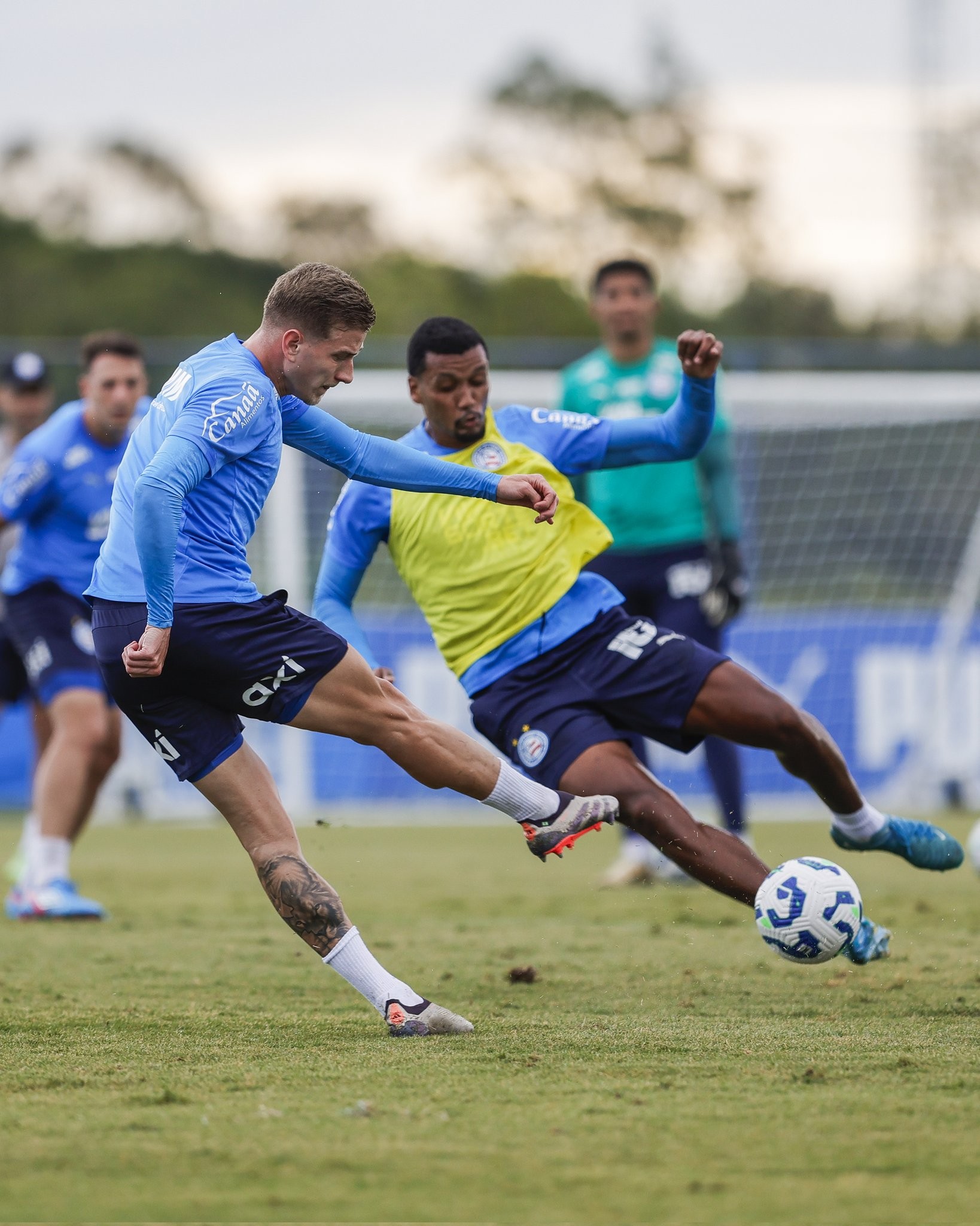 Erick Pulga faz fisioterapia em reapresentação do Bahia 