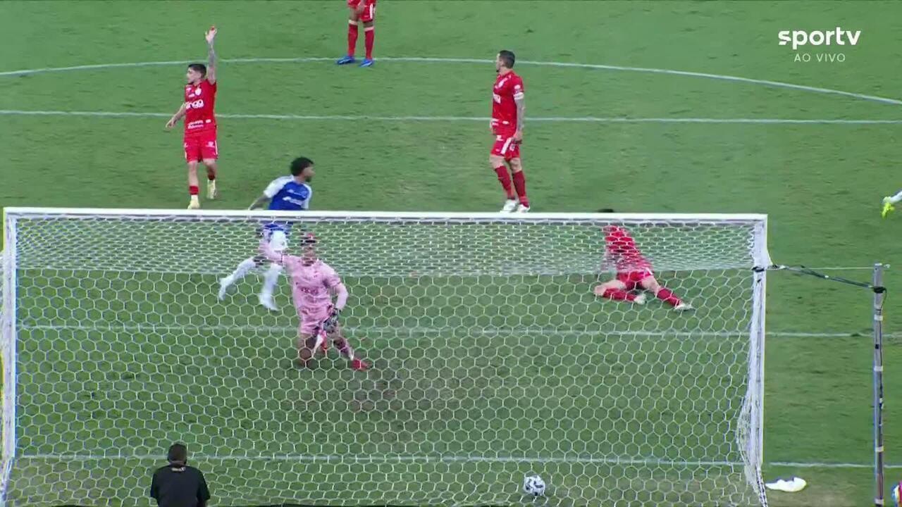 Gabigol e Leonardo Jardim buscam sintonia para superar notícias ruins do Cruzeiro