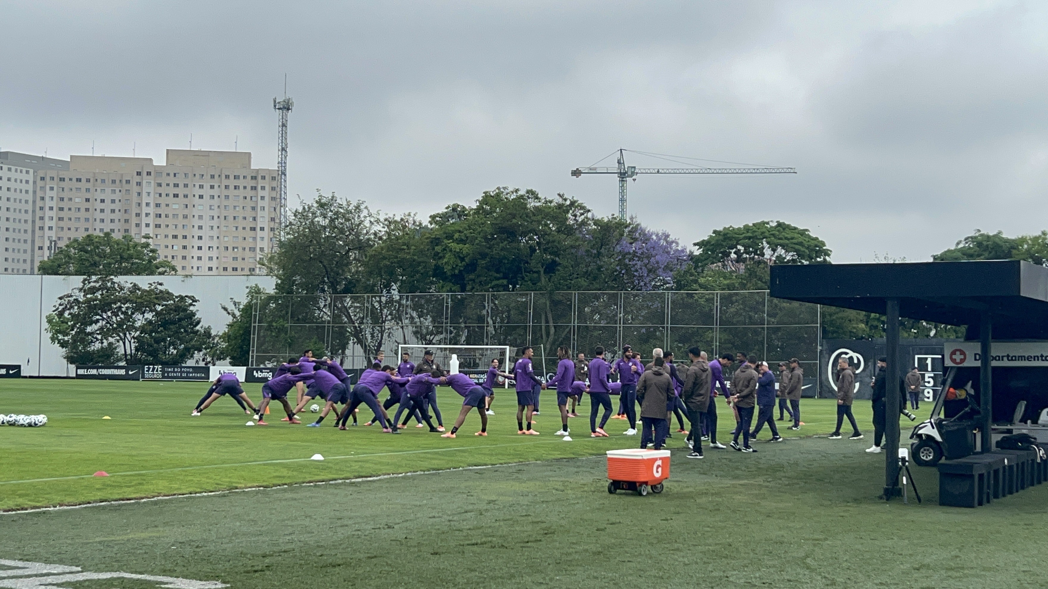 HUGO SOUZA SURPREENDE! Goleiro volta aos treinos e pode reforçar o Corinthians contra o Grêmio
