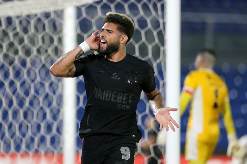 Yuri Alberto comemora gol do Corinthians contra o Nacional-PAR — Foto: Getty Images