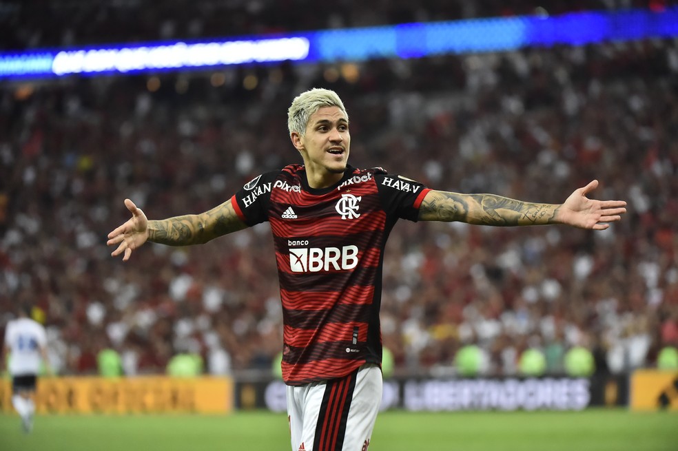 Flamengo x Fluminense: artilheiros de um toque só, Pedro e Cano são a  esperança de gols no clássico, espião estatístico