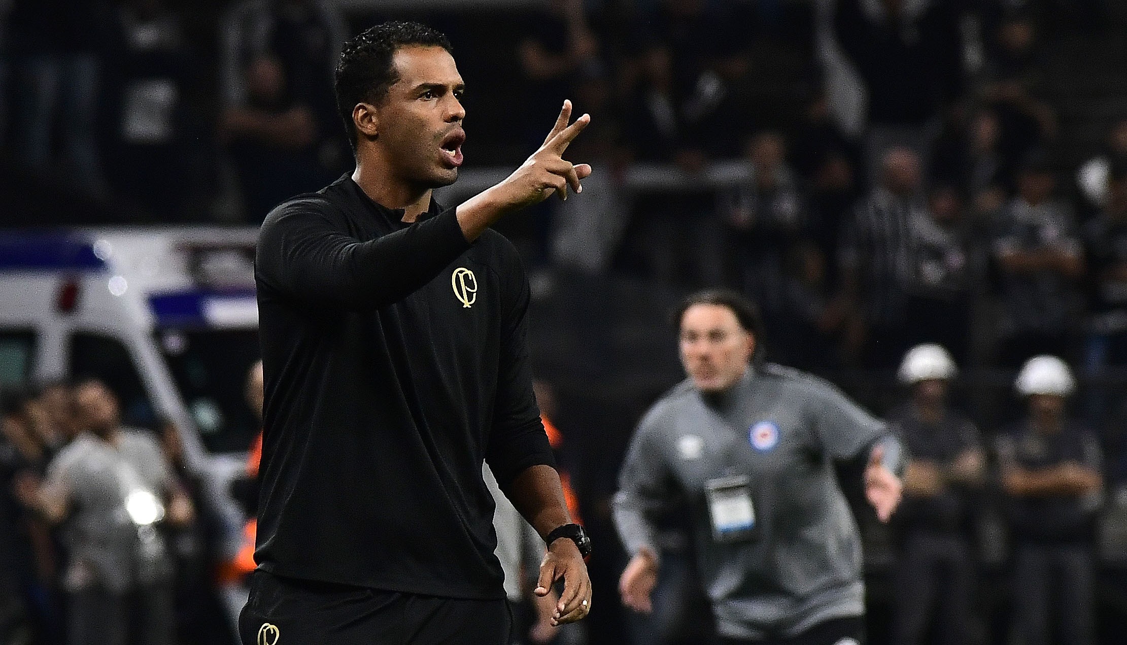 Ex-técnico do Corinthians influencia contratações 