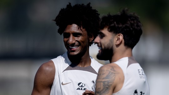 Corinthians faz trabalho tático e aguarda retorno de trio para duelo pelo Brasileirão 
