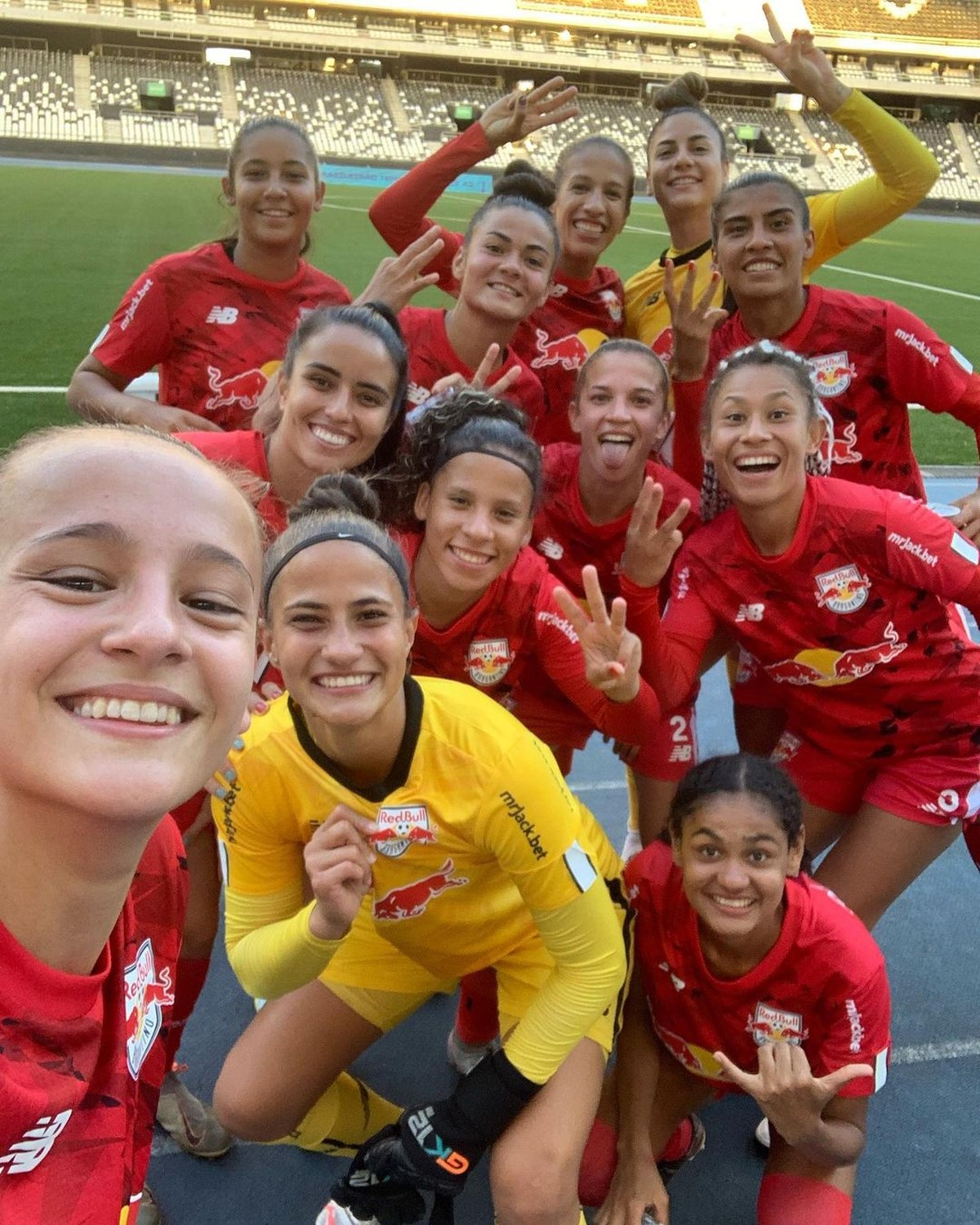 Série A2 do Brasileirão Feminino tem tropeços de gigantes e embola o