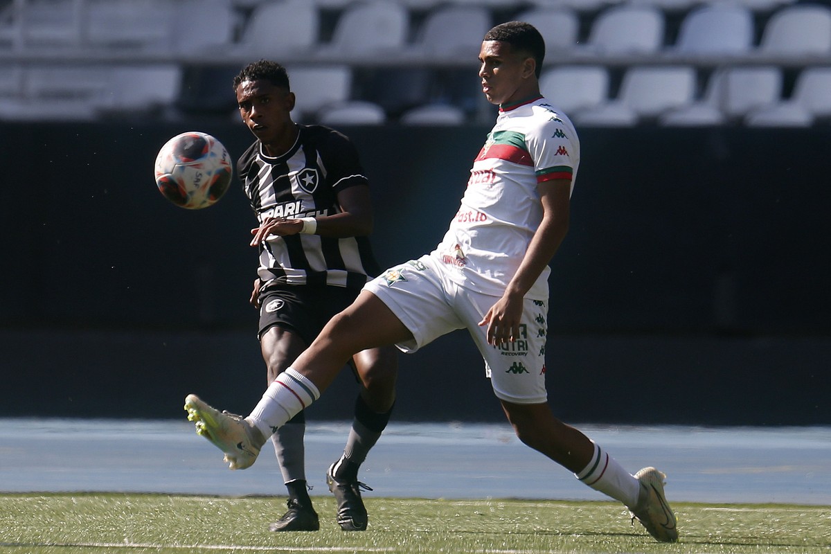 No Nilton Santos, Botafogo perde para a Portuguesa pelas quartas do ...