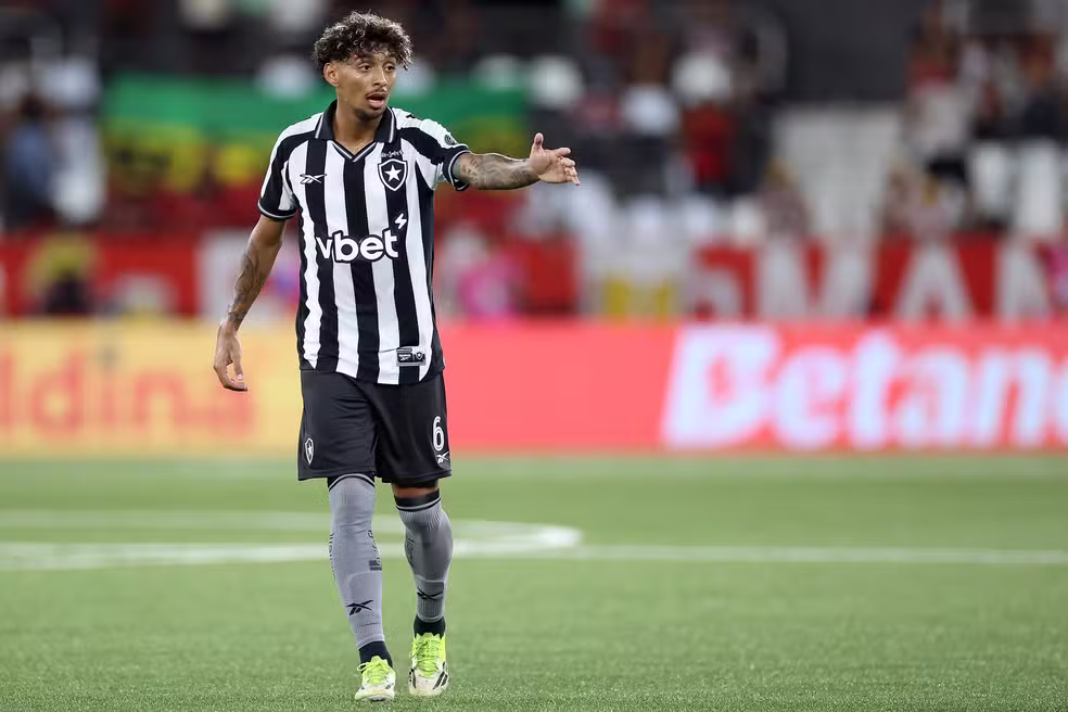 Medina em Botafogo 0 x 3 Flamengo, no Brasileirão 2026 — Foto: Vitor Silva/BFR