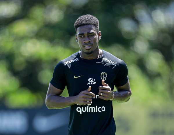Corinthians anuncia a contratação do zagueiro Félix Torres