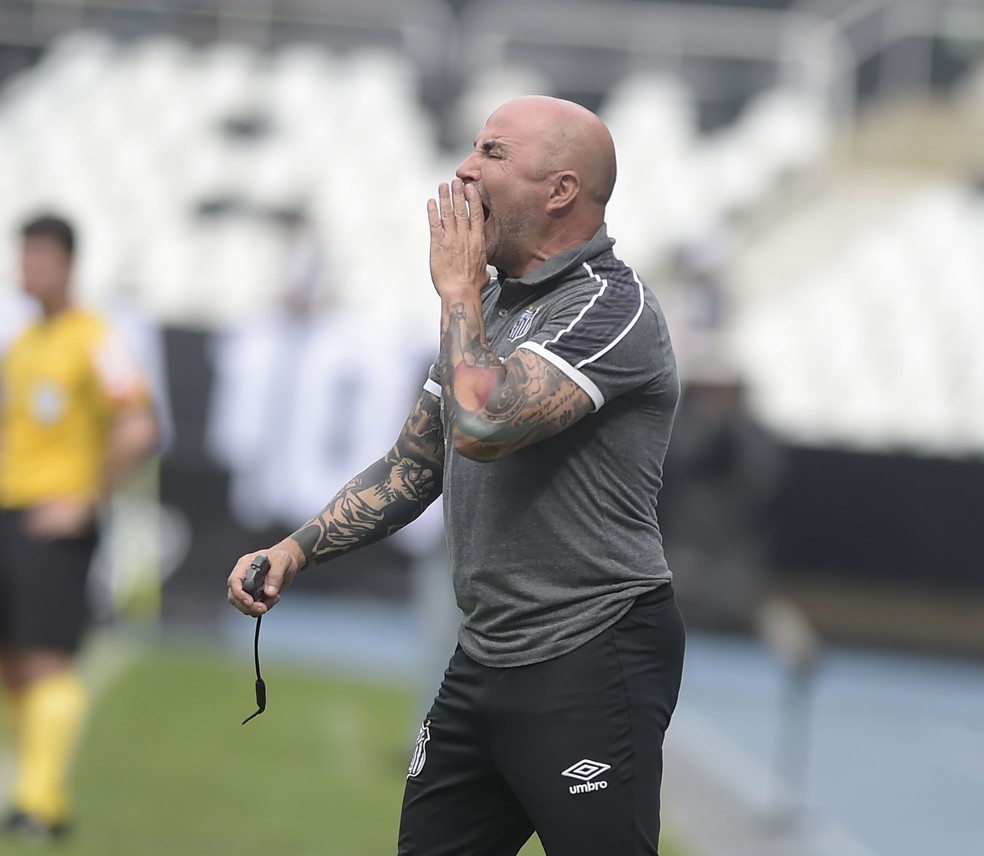 Sampaoli venceu com o Santos no Engenhão em 2019 — Foto: André Durão / ge