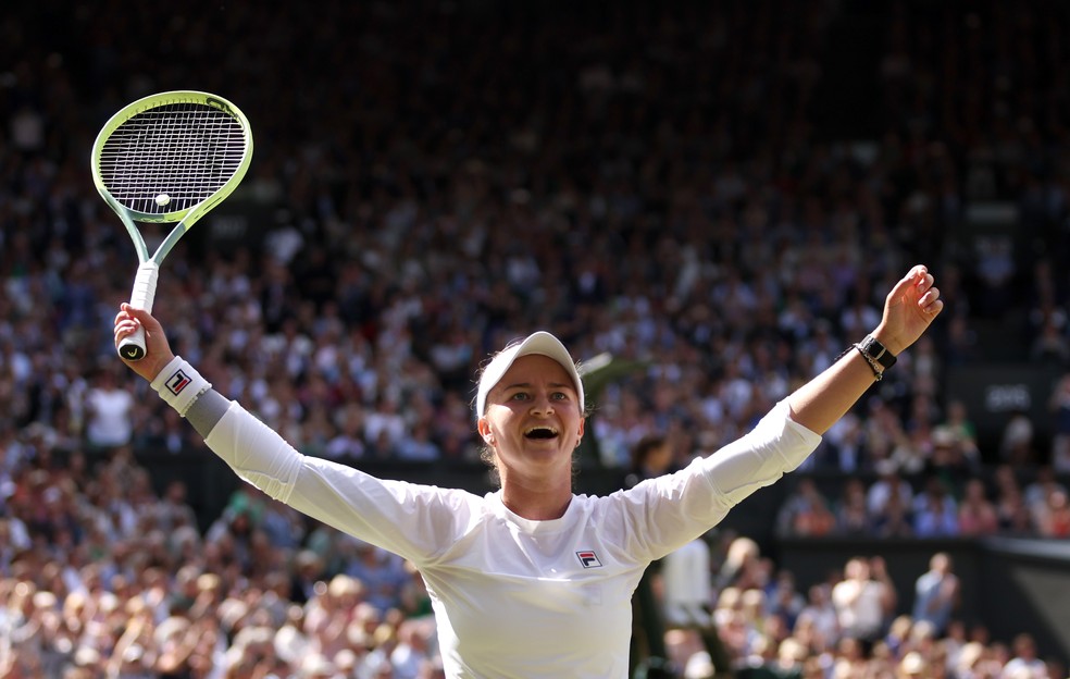 Barbora Krejcikova vence torneio feminino de Wimbledon — Foto: Clive Brunskill/Getty Images