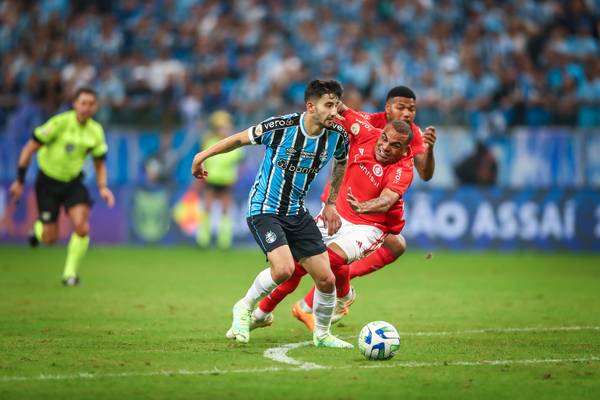 Villasanti segue como principal goleador do Grêmio em clássicos Gre-Nal