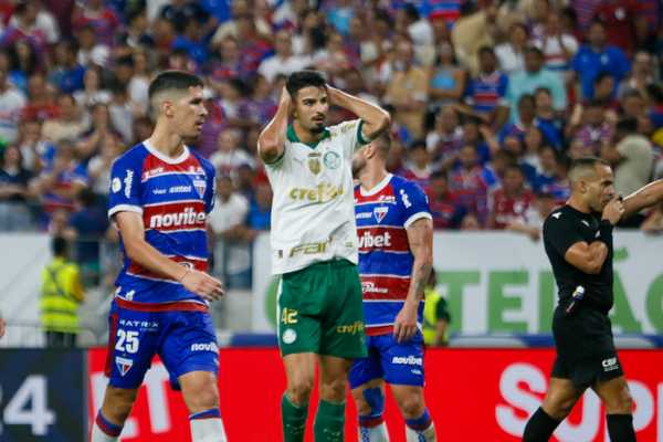 Desfalques e dúvidas preocupam Palmeiras para clássico contra Corinthians