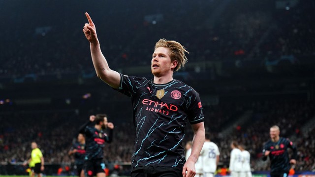 De Bruyne comemora o gol marcado pelo Manchester City contra o Copenhagen
