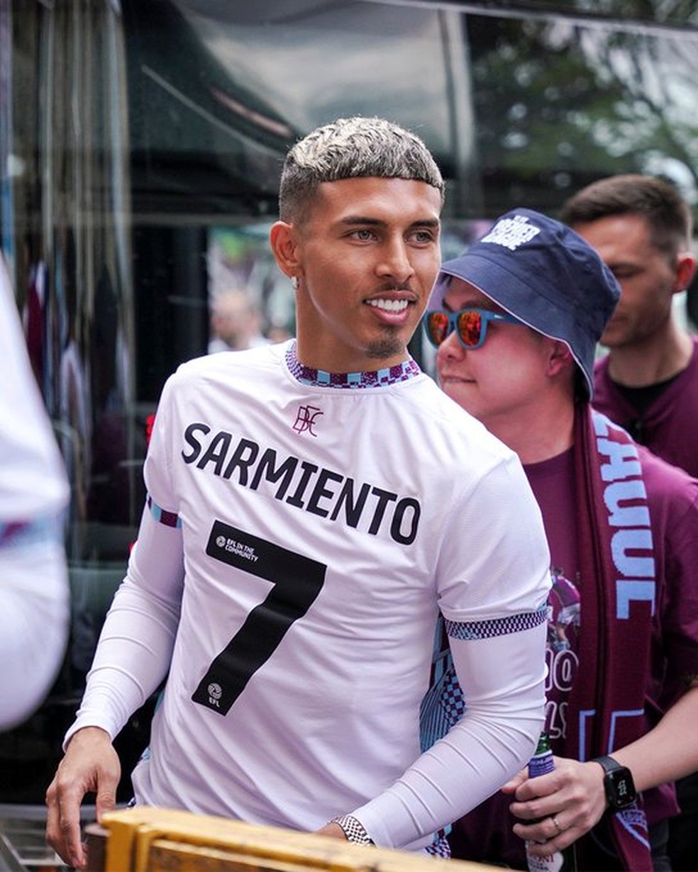 Sarmiento pelo Burnley, da Inglaterra — Foto: Divulgação/ Burnley