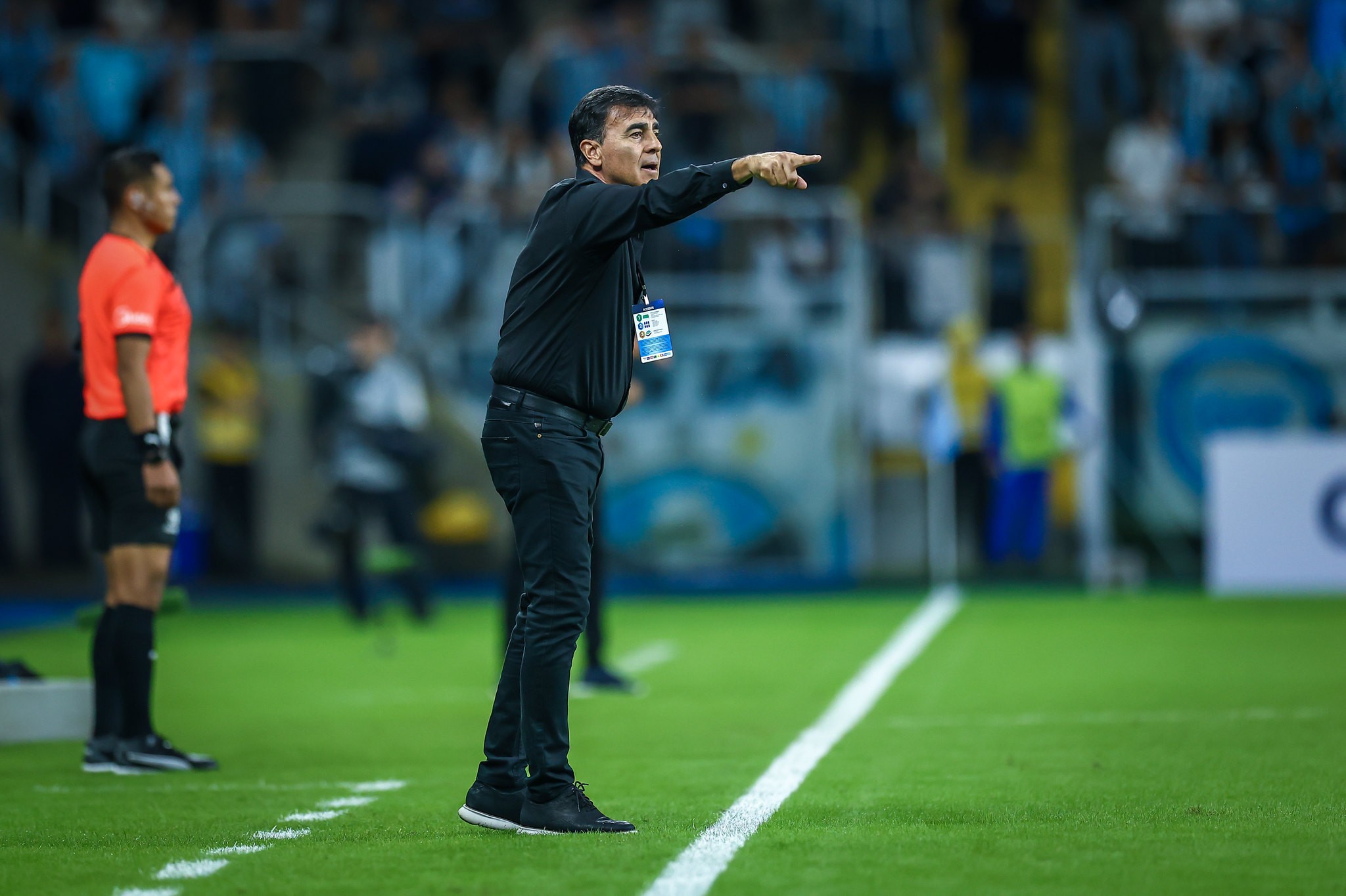 QUINTEROS BALANÇA NO CARGO! Pressão aumenta mesmo com números promissores no comando do Grêmio!