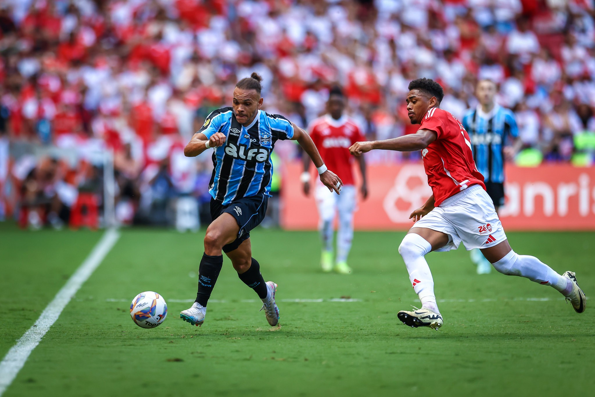 Desfalque previsto de Braithwaite em competições nacionais e internacionais: saiba mais.