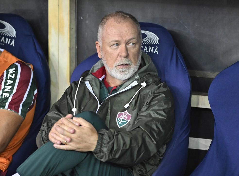 CRAQUE! Mano Menezes elogia destaque do Cruzeiro