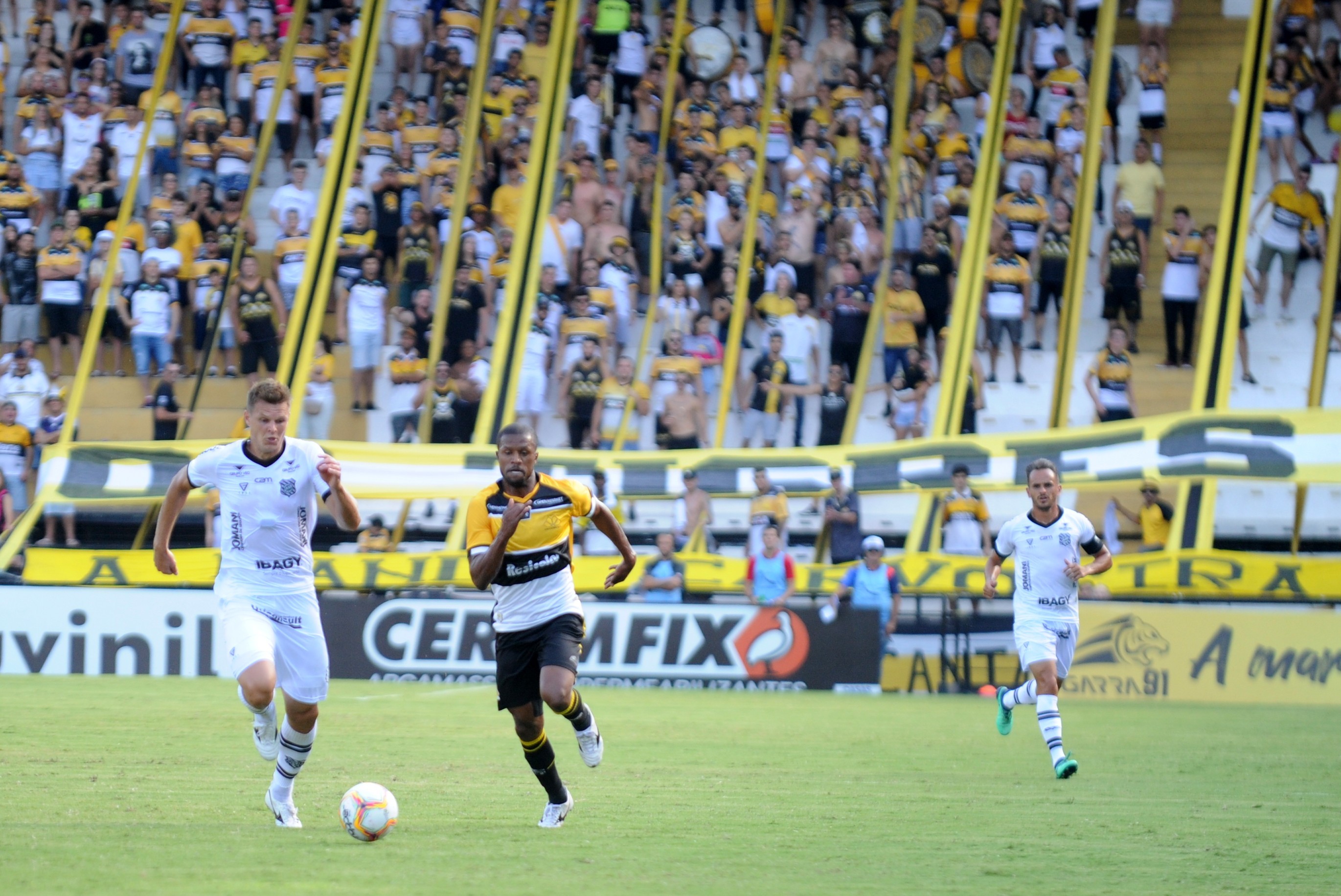 Equilíbrio marca histórico entre Criciúma e Figueirense | Ge