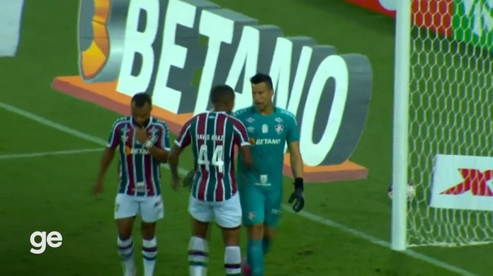 Fluminense de Feira contrata goleiro de 22 anos para reforçar time