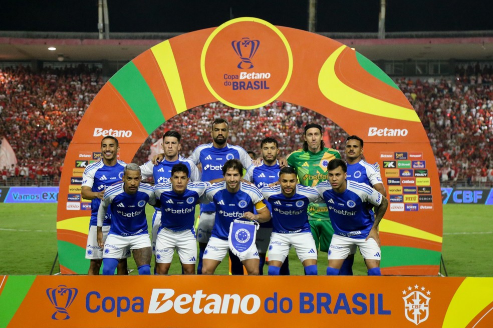 Time titular do Cruzeiro até este momento na temporada — Foto: Marlon Costa/AGIF
