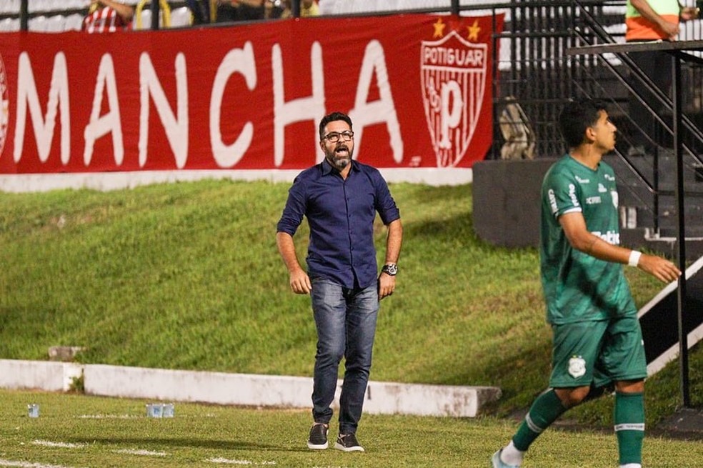 Rodrigo Fonseca, técnico do Nacional de Patos — Foto: Éder Souza / Nacional de Patos