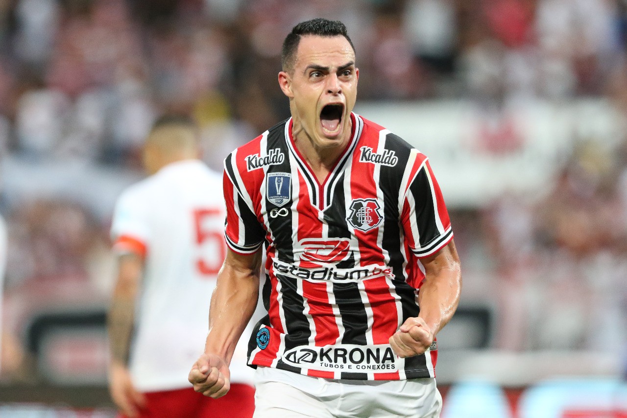 Victor Rangel e Santa Cruz se aproximam de acerto para renovação | Ge