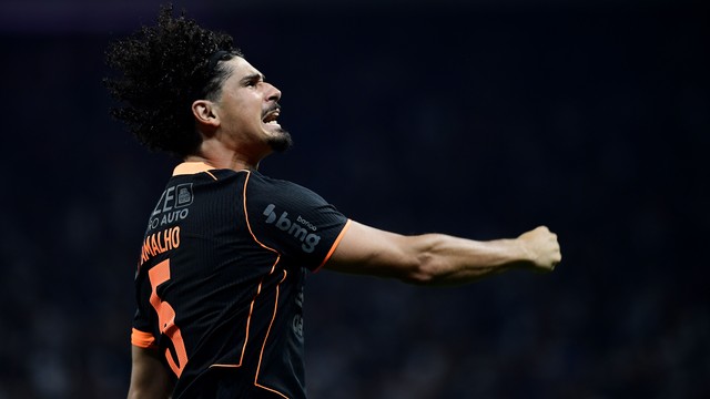 André Ramalho, zagueiro do Corinthians