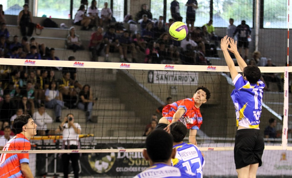 Menos de um quarto dos jogos vai para o tie break na 6ª Copa TV Tribuna de  Vôlei Escolar