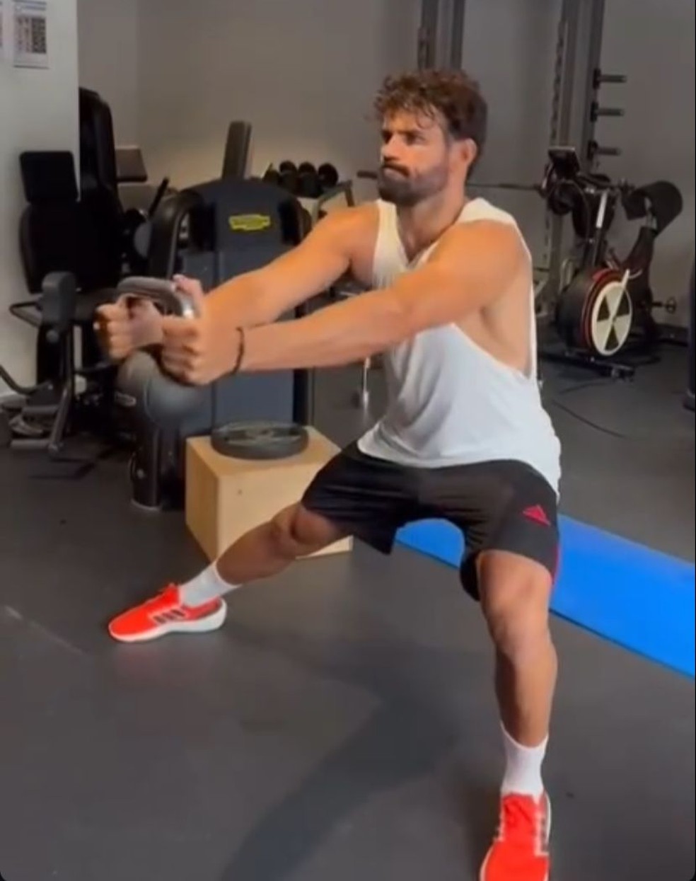 Diego Costa se recupera lesão em Madrid, na Espanha — Foto: Reprodução