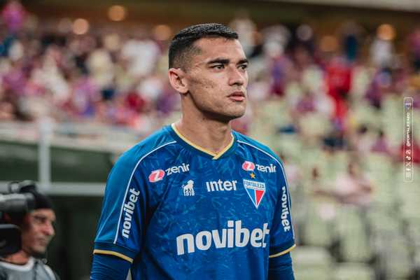 Corinthians negocia contratação de goleiro do Fortaleza.