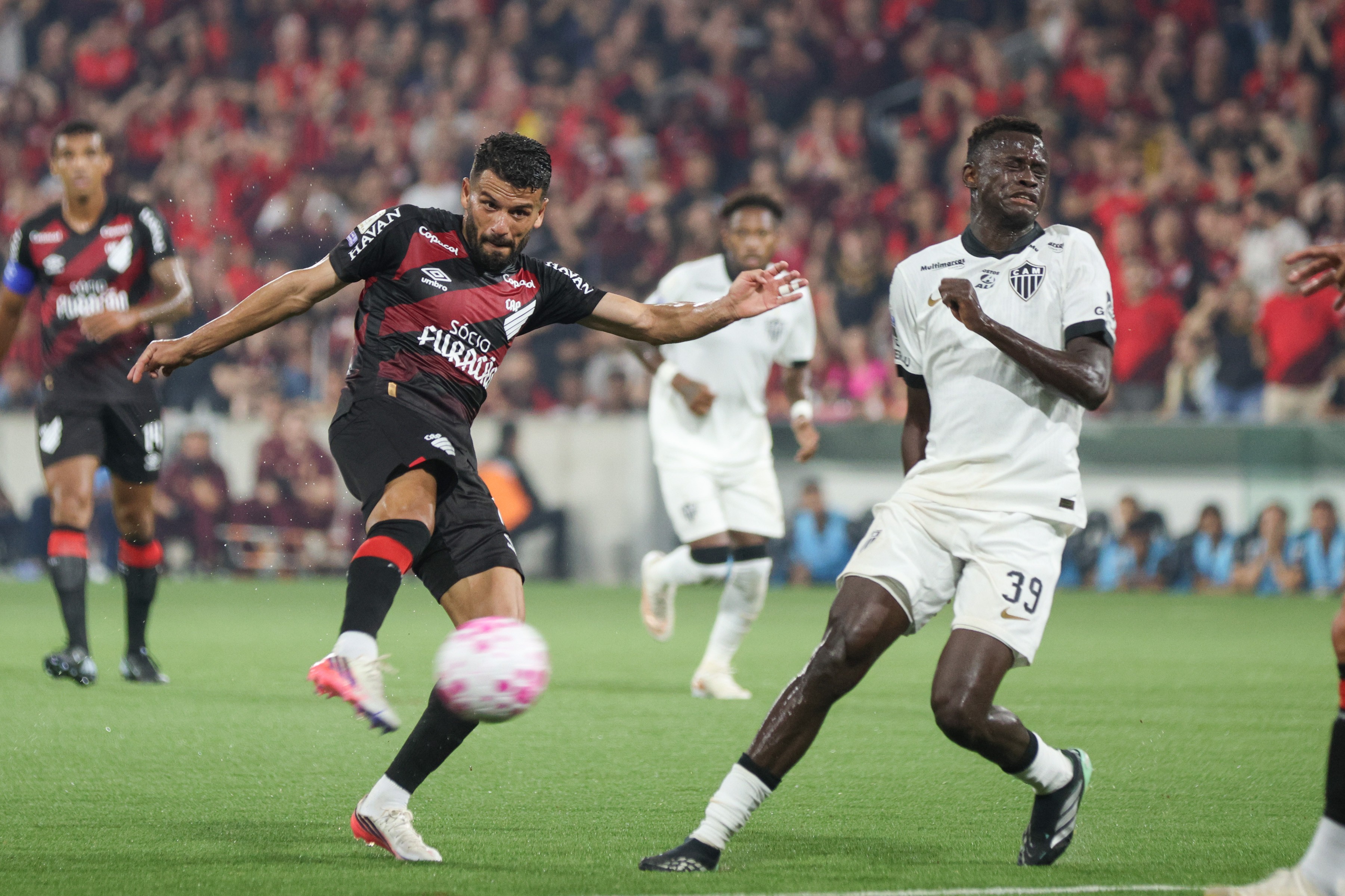 Athletico-PR 2 x 2 Atlético-MG tem o maior público da 29ª rodada do Brasileiro; veja a lista