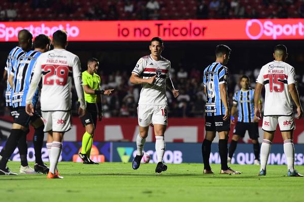 James Rodríguez admite ainda não estar na melhor forma, mas vê evolução no São Paulo