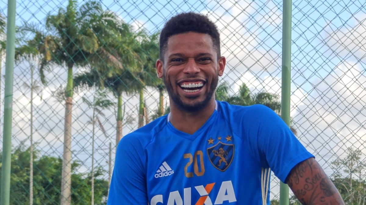 Após novela, Sport encaminha venda do atacante André ao Grêmio