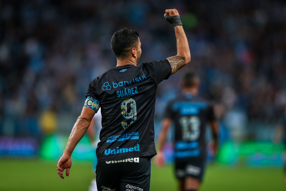 Luis Suárez comemorando o gol do Grêmio contra o Bahia — Foto: Lucas Uebel/Grêmio