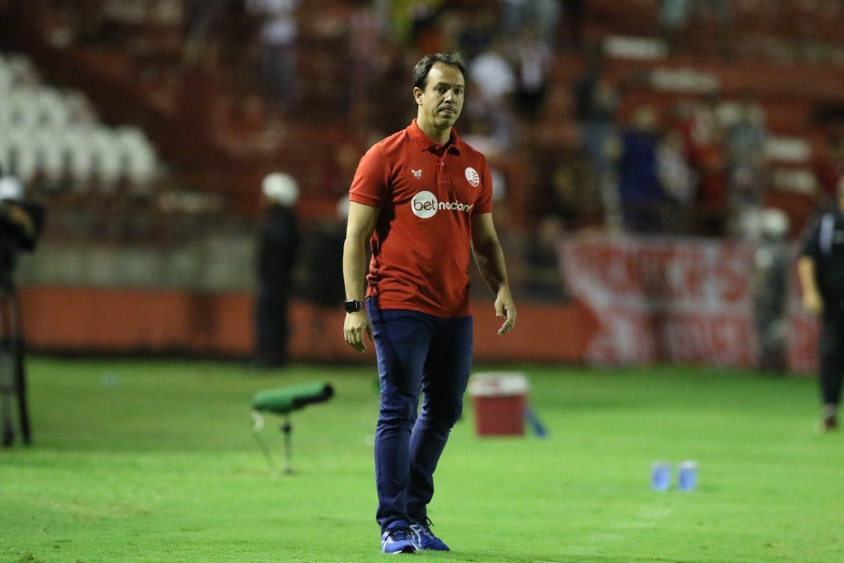 Dado comemora primeira vitória no Náutico e diz que time tem 