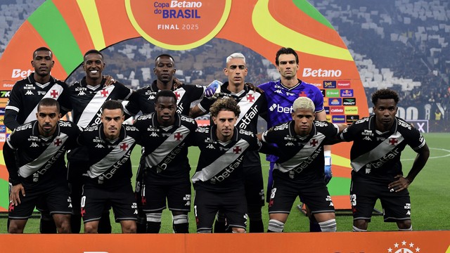 Time posado do Vasco para enfrentar o Corinthians na final da Copa do Brasil