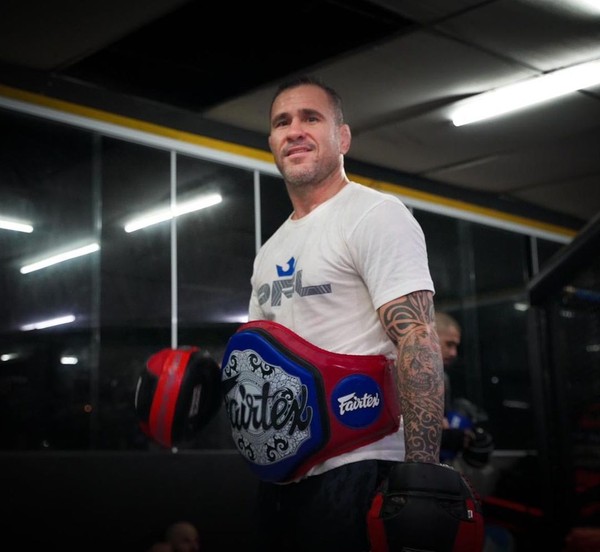Corpo de lutador de MMA que desapareceu após ir a morro tentar recuperar  moto é encontrado | combate | ge