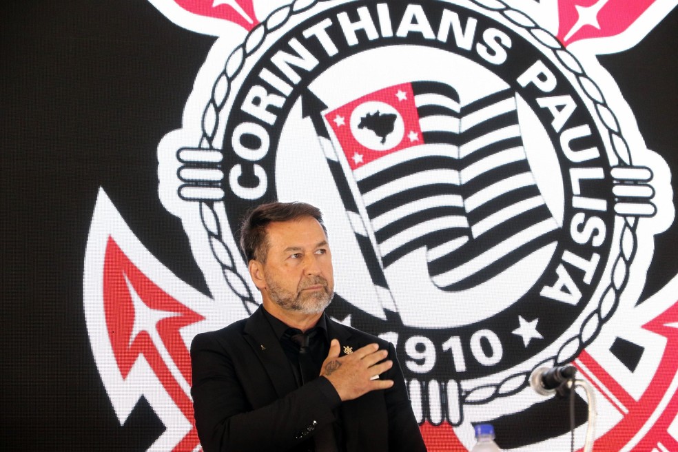 Augusto Melo tomou posse como presidente do Corinthians no último dia 2 — Foto: Jose Manoel Idalgo