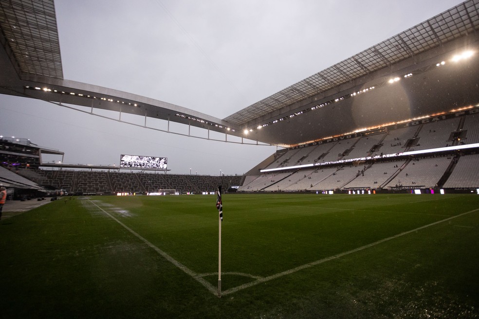 Corinthians tenta um modelo melhor de pagamento da Neo Química Arena — Foto: Leonardo Sguaçabia