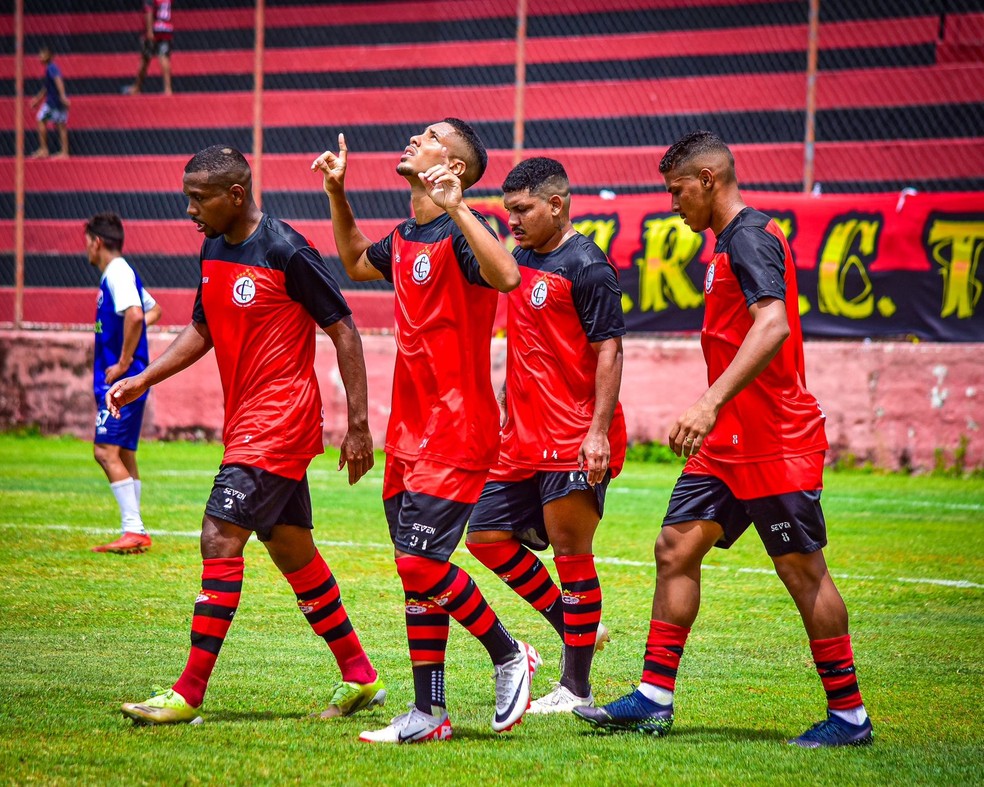 Campinense e Focus Academy fizeram um jogo-treino no Renatão — Foto: Estefinho Francelino/Campinense