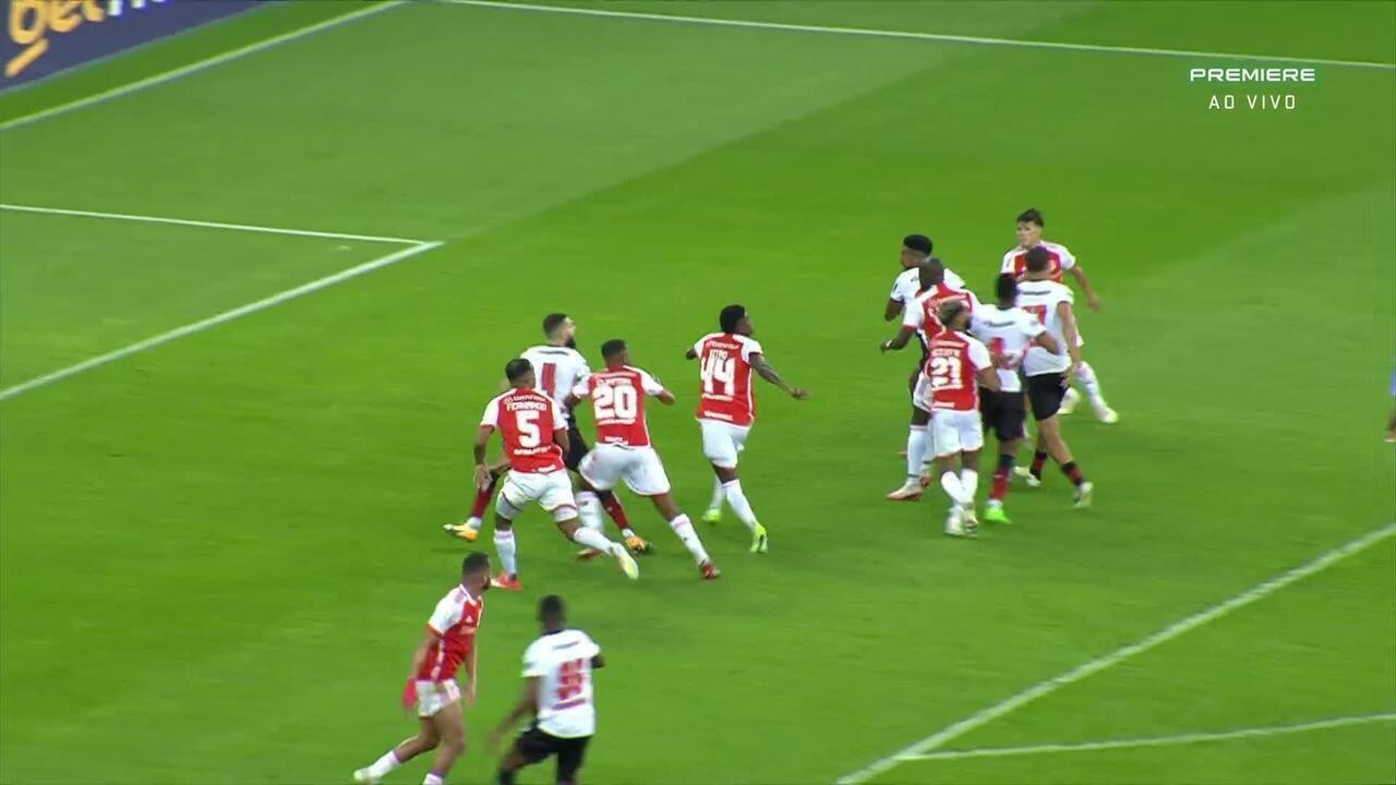 Vitória negocia saída de Wagner Leonardo com Grêmio em histórica venda.